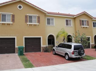 8907 SW 220th St, Cutler Bay, FL 33190