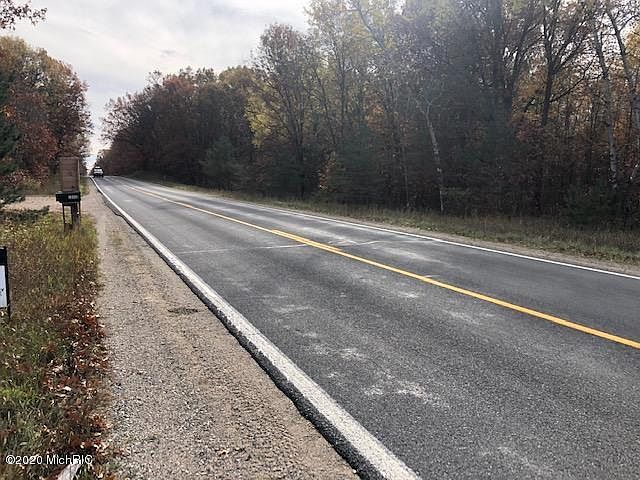 2nd image of 90th Ave