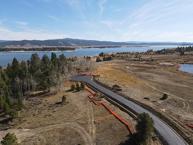 1st image of 28 Aspen Glade Ct
