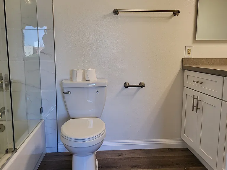 3819 Country Club Dr #202 — Photo 17