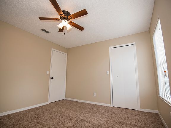 3rd image of 5200 Lobelia Dr