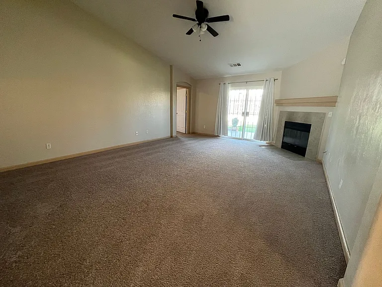 1030 S Vista St — Photo 10