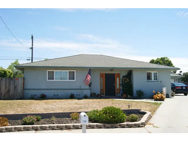 1381 Westward Dr photo 1