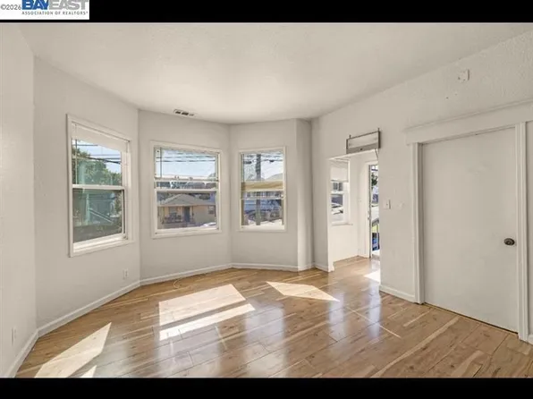 2422 E 22nd St, Oakland, CA
