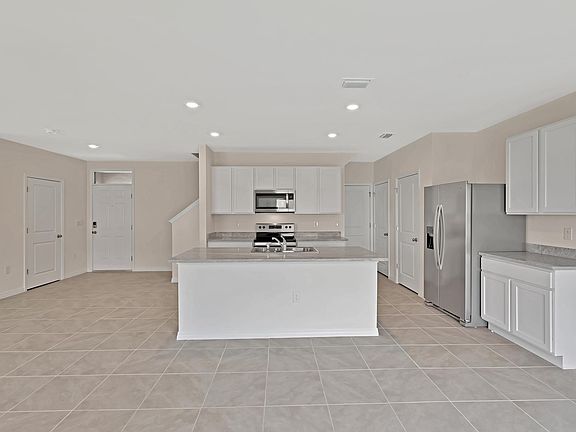 4th image of 32605 Canyonlands Dr