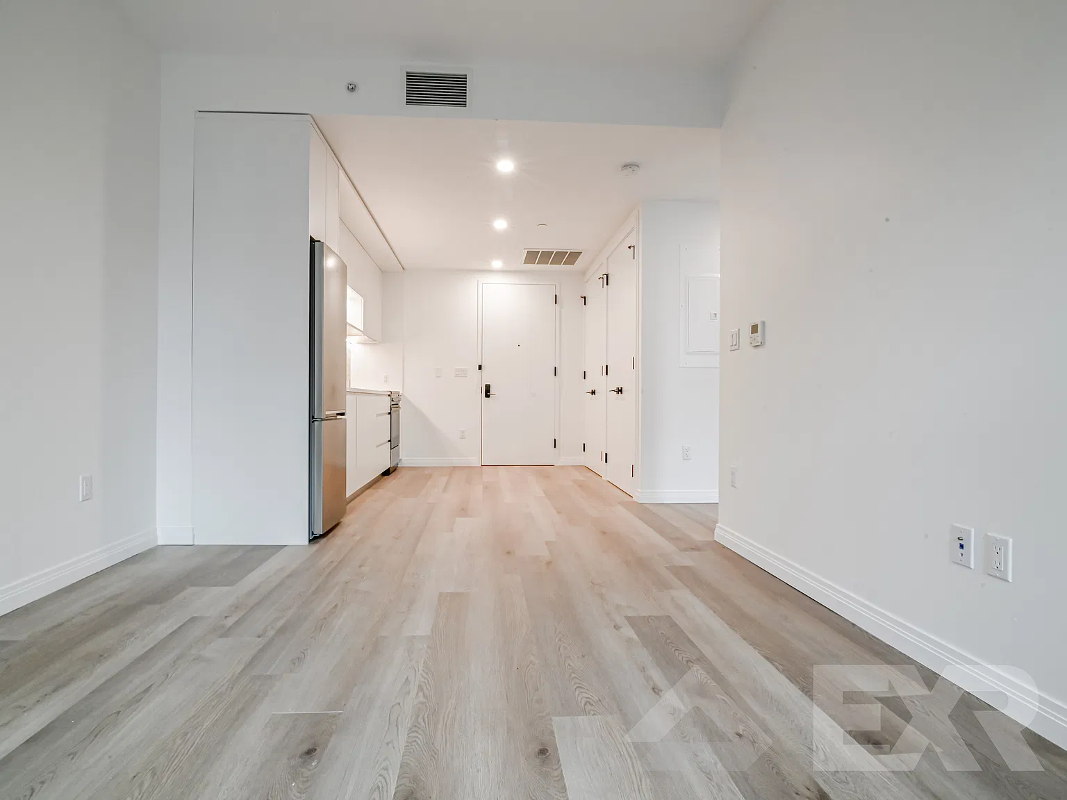 957 Atlantic Ave — Photo 4