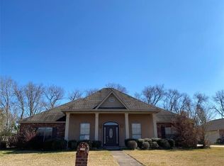 6413 Bayou Crossing Dr, Alexandria, LA 71303