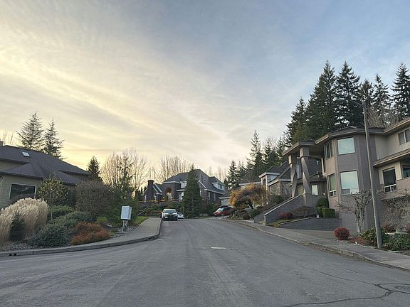 4th image of 3889 SE Saint Andrews Pl
