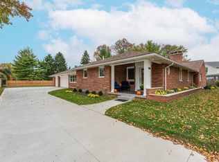1610 Pemberton Dr, Columbus, OH 43221