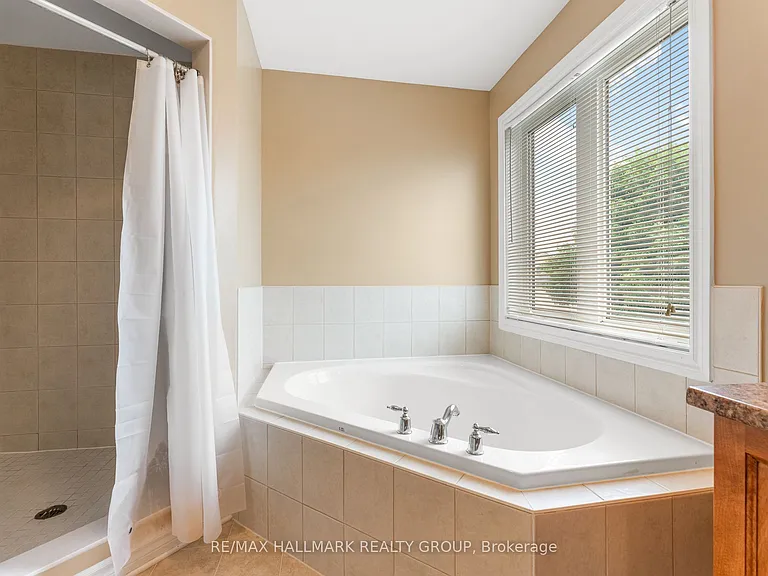 224 Tempest Dr — Photo 30