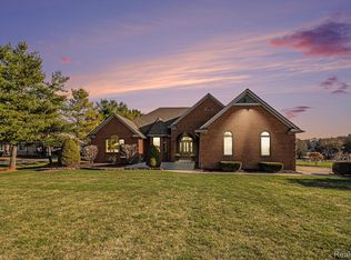 62704 Schoenherr Rd, Washington, MI 48094