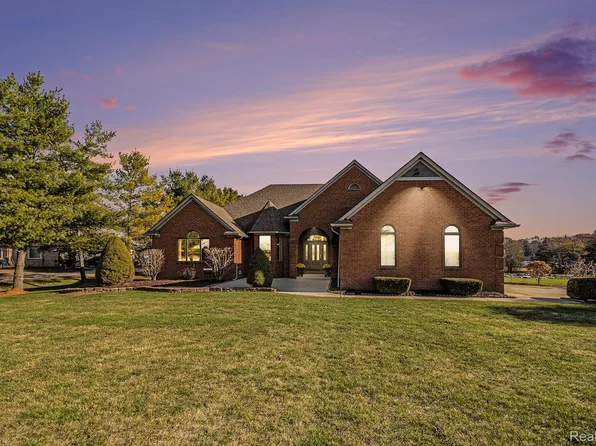 62704 Schoenherr Rd, Washington, MI 48094