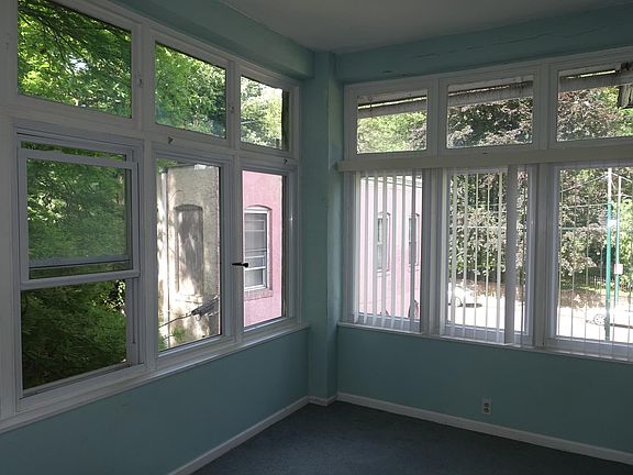 3rd image of 6414 Germantown Ave APT 2
