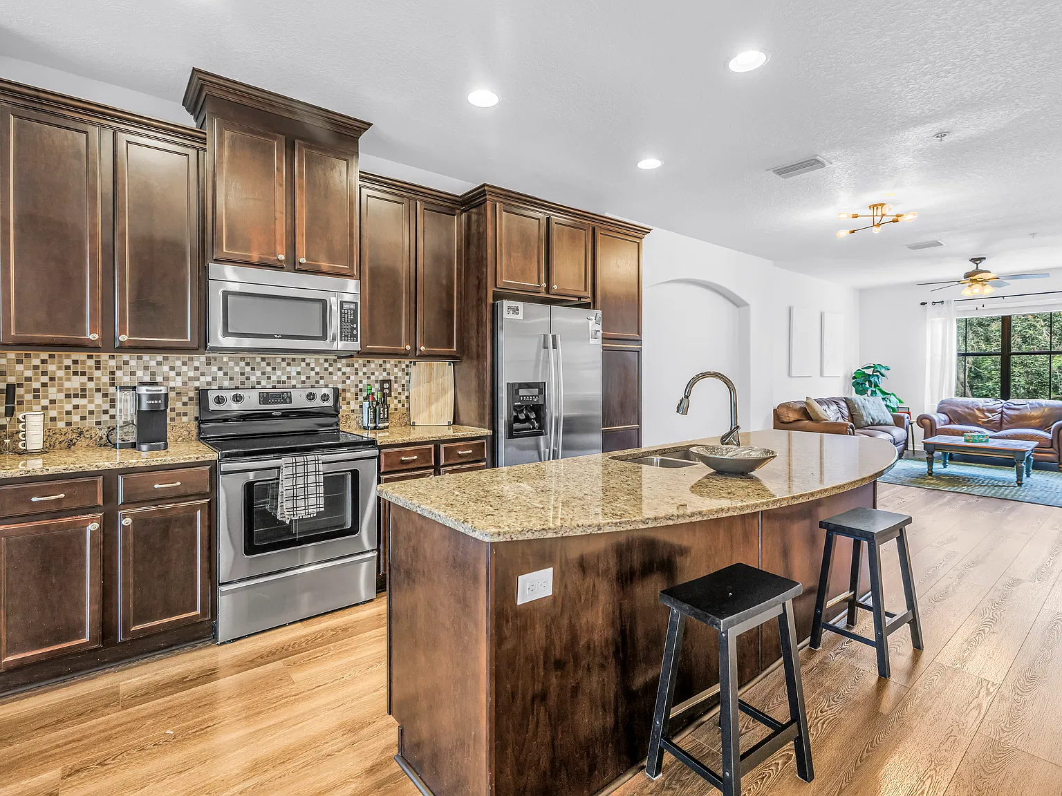 2 bed, 2.5 bath, 1724 sqft, $2,750 — Photo 4