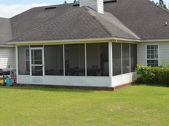 3rd image of 3873 Darian Dr