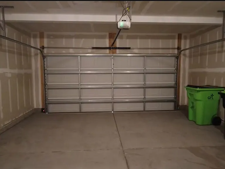 806 McKenzie Park Ter — Photo 33