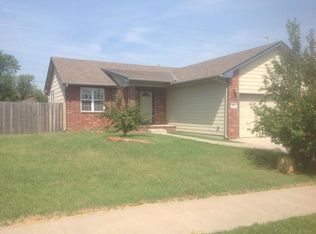 847 S Sunset Cir, Andover, KS 67002