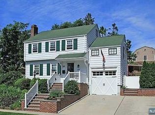 885 Park Ave, River Edge, NJ 07661