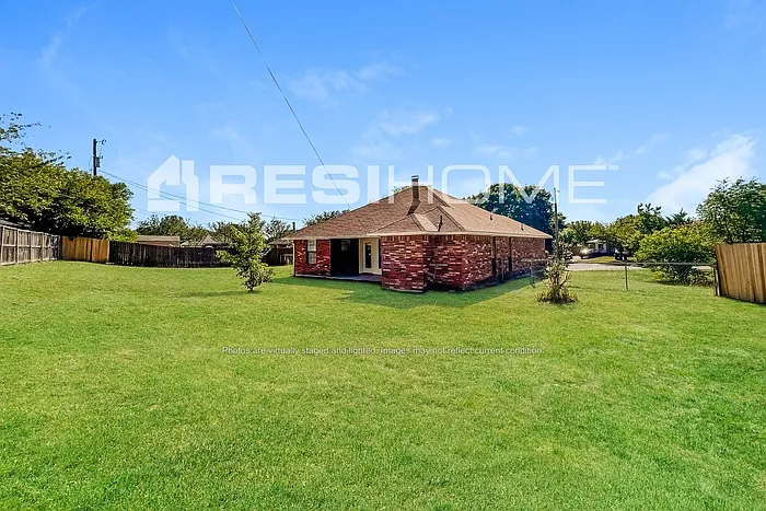 209 Madre Cir — Photo 14