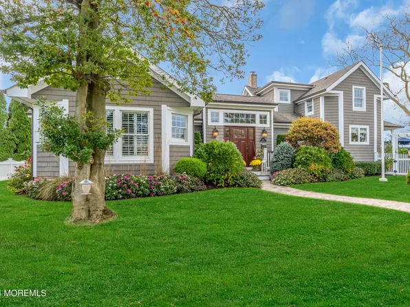 208 Neptune Pl, Sea Girt, NJ 08750