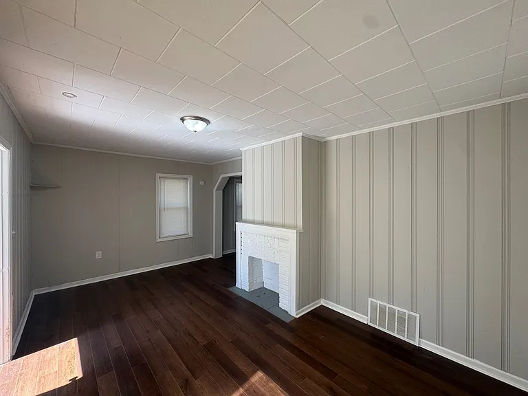 9611 Dunlap Ave — Photo 18
