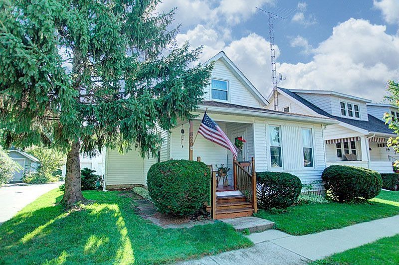 1st image of 820 Cory St