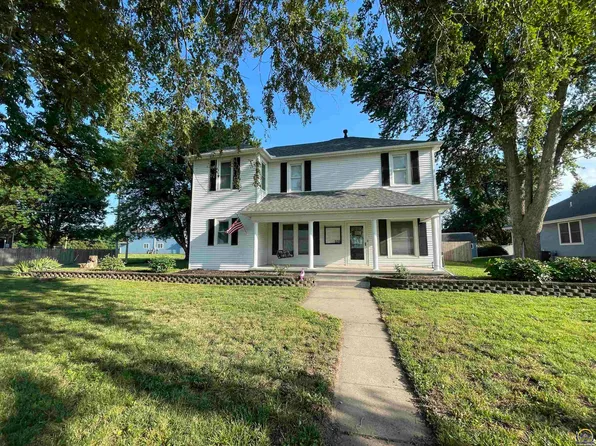 525 E Perry St, Rossville, KS 66533