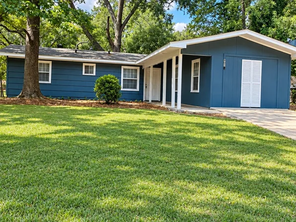 407 Queen Theresa Ln, Jackson, MS 39209