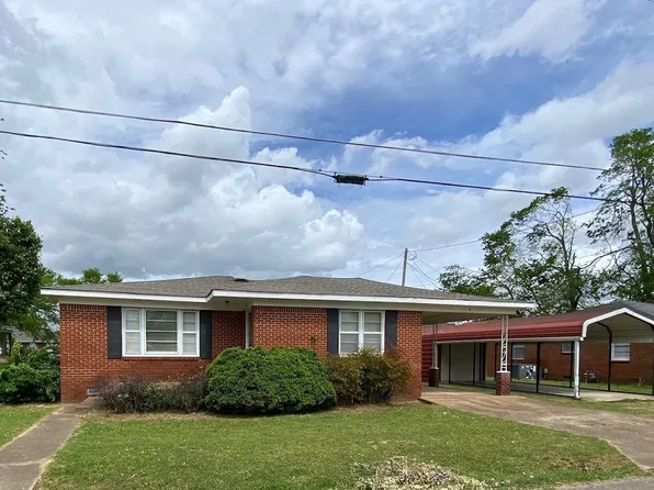 35 Robertson St, Savannah, TN 38372