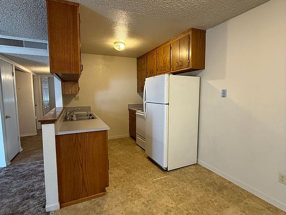 3rd image of 2512 Standiford Ave APT A