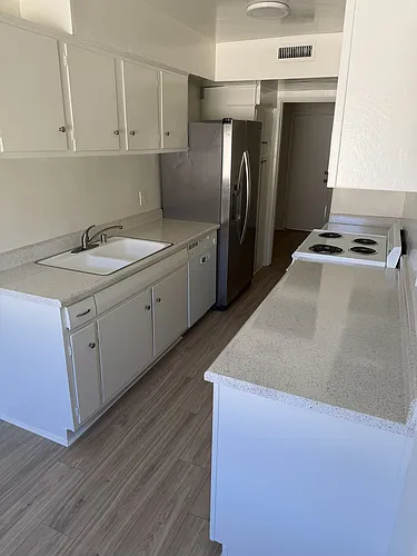 4310 Ventura Cyn Ave Photo 1