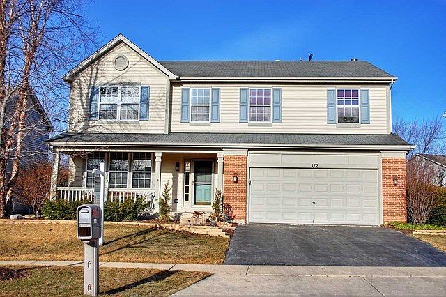 1st image of 572 E Thorndale Ln