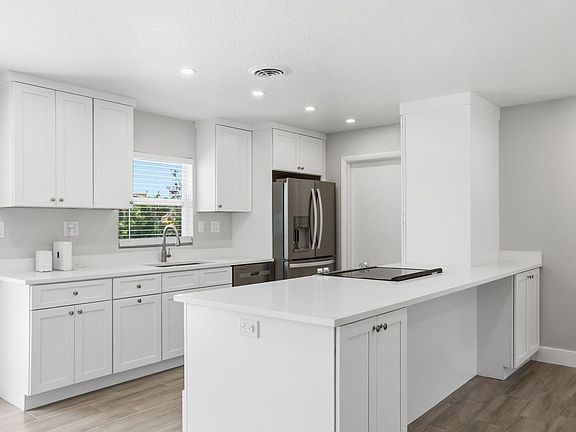 5th image of 3817 Bainbridge Ave