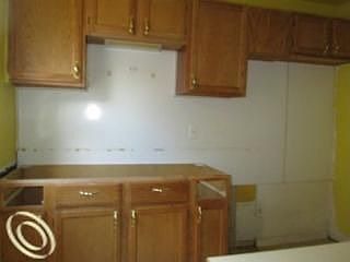 4th image of 17261 Shaftsbury Ave