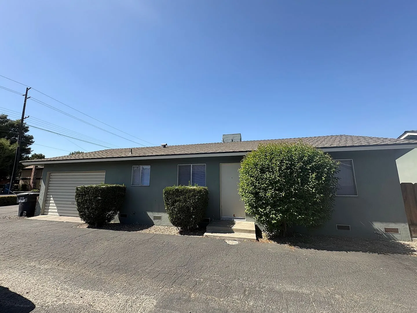 3108 W Walnut Ave — Photo 1