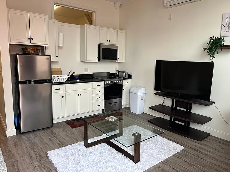 6 Dixon Ave #304 — Photo 3
