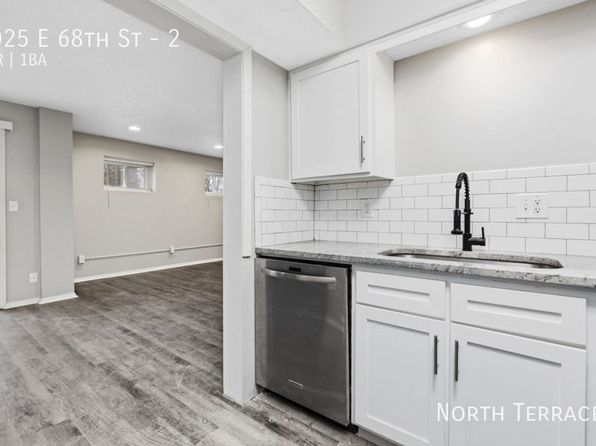 1025 E 68th St #2