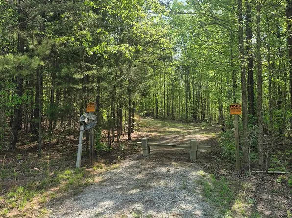 628 Mountain Creek Rd #14, Green Bay, VA 23942