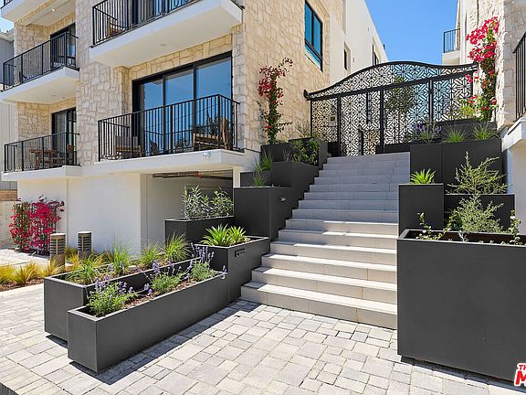 3rd image of 11967 Mayfield Ave #105