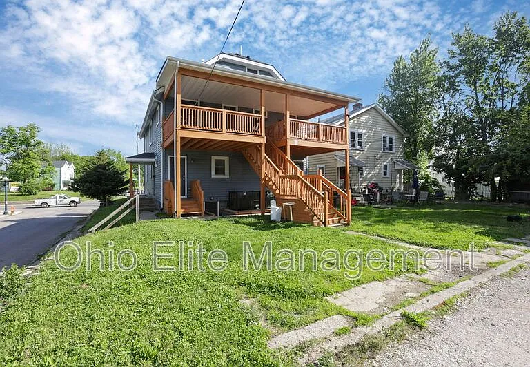 2023 Sullivant Ave — Photo 33