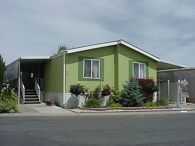 12 Valencia Dr photo 1