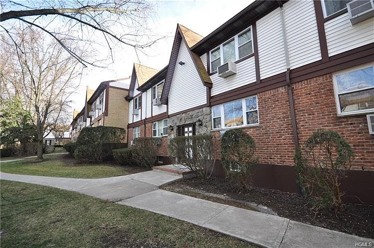 1st image of 21 Somerset Dr APT 12Q