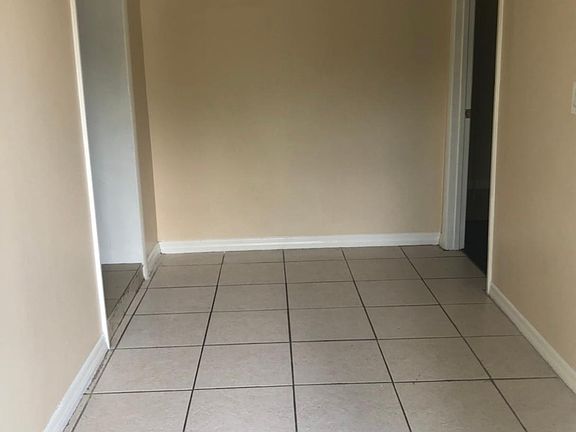 3rd image of 3912 Bunnell Dr