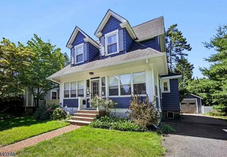 10 Mountain Pl — Photo 1