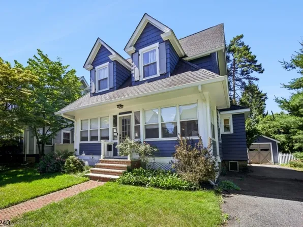 10 Mountain Pl, Montclair, NJ 07043