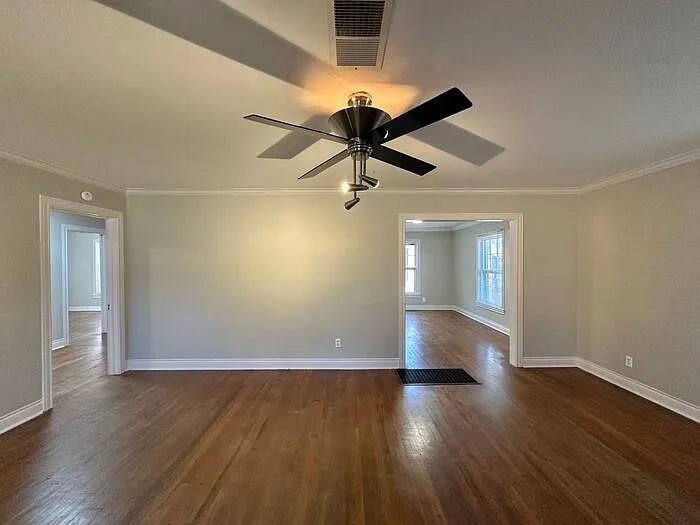 1309 S Robertson Ave — Photo 3