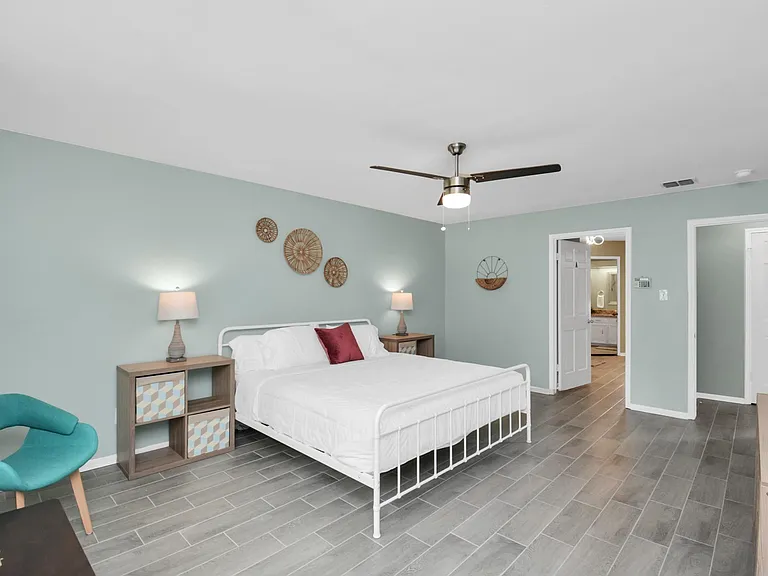 1807 Saddlecreek Dr — Photo 45