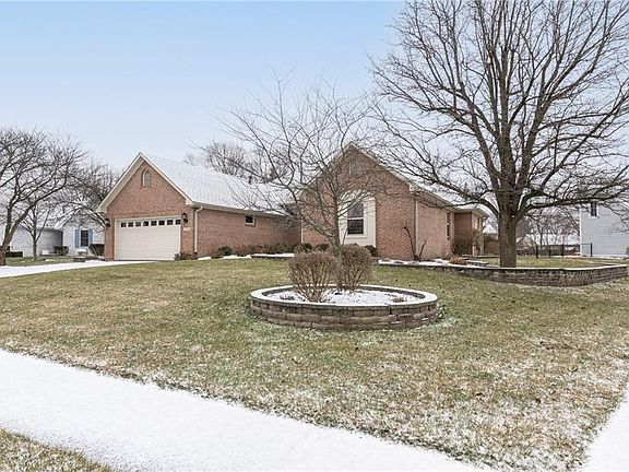2nd image of 9346 Pinecreek Cir