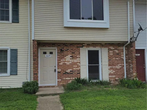 1629 Wilson Rd, Smithfield, VA 23430
