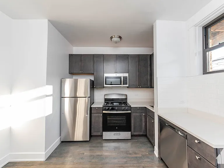 2640 N Milwaukee Ave #3 — Photo 10